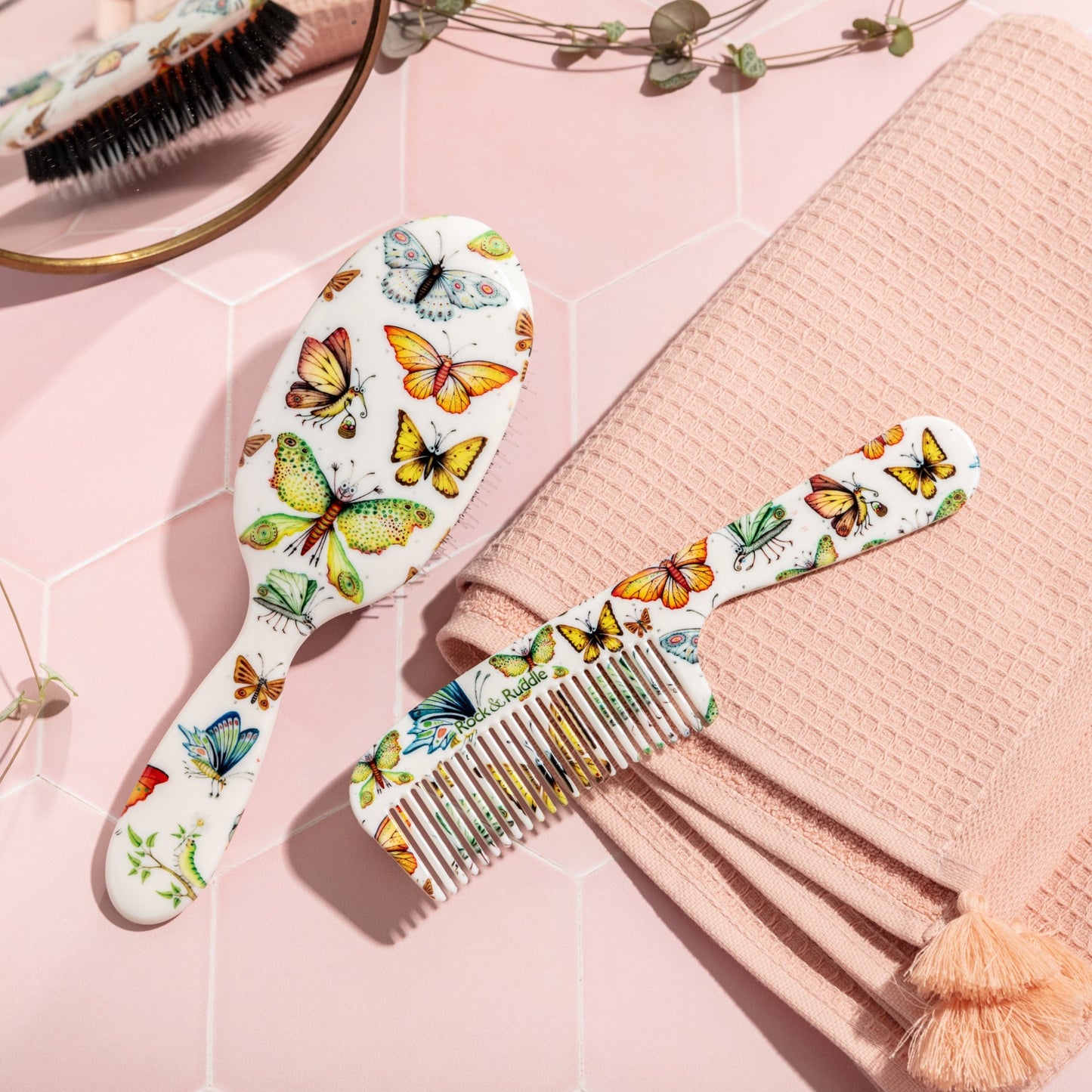 Beautiful Butterflies Handle Comb